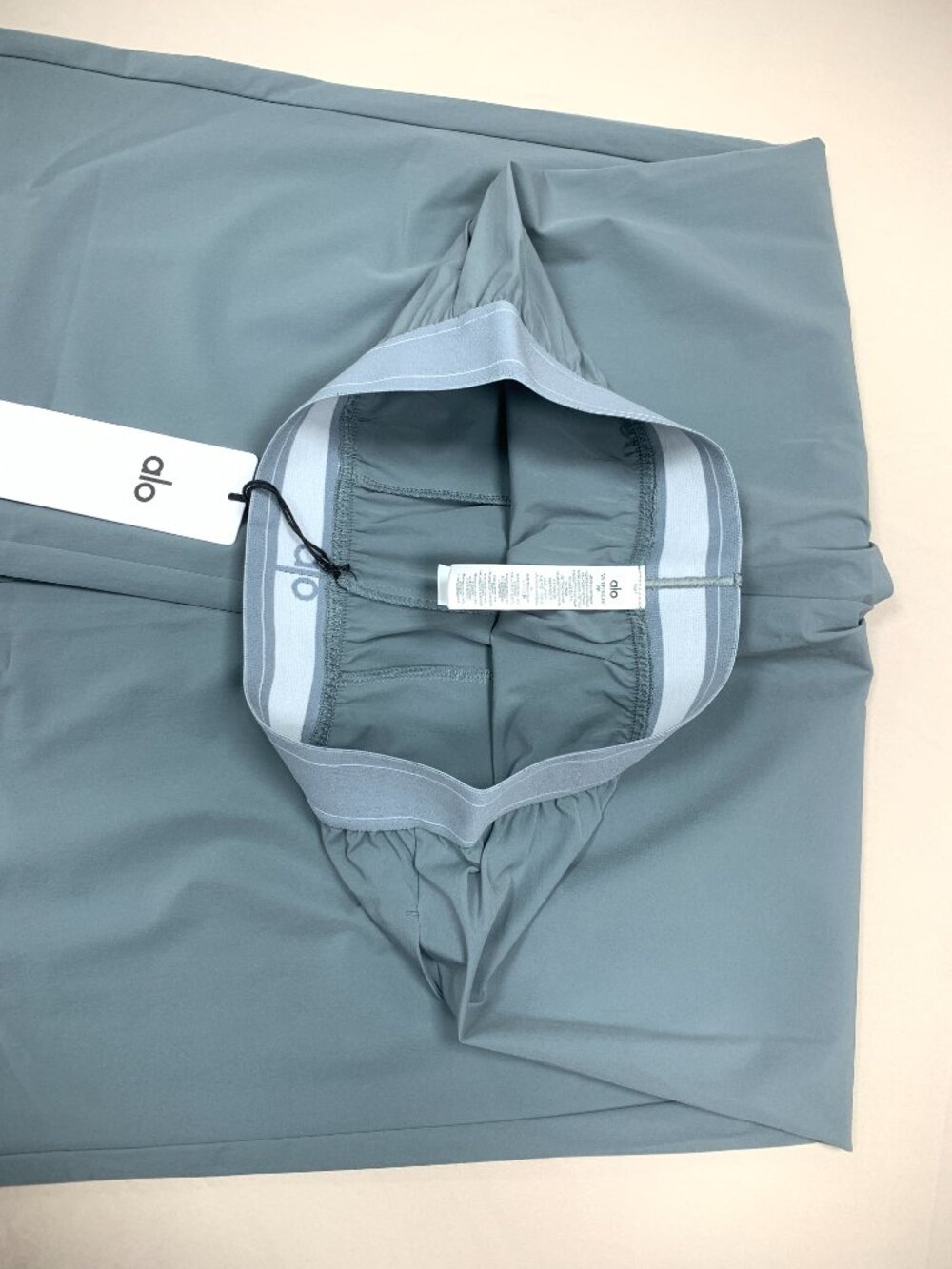 Brand new with tags Alo Yoga Suit Up Trouser Steel Grey regular straight-leg fit - Picture 6 of 9